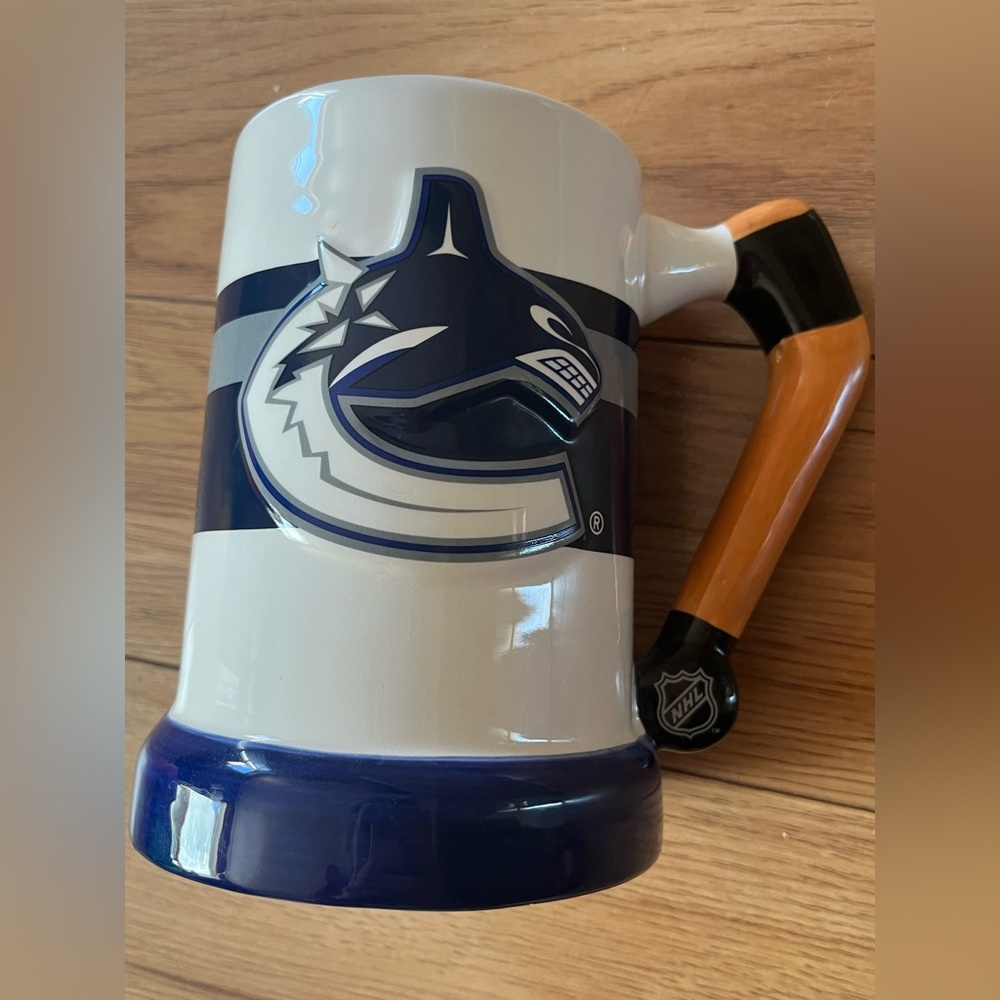 NHL Vancouver Canucks Mug with Hockey Stick Handle large beer stein no nicks